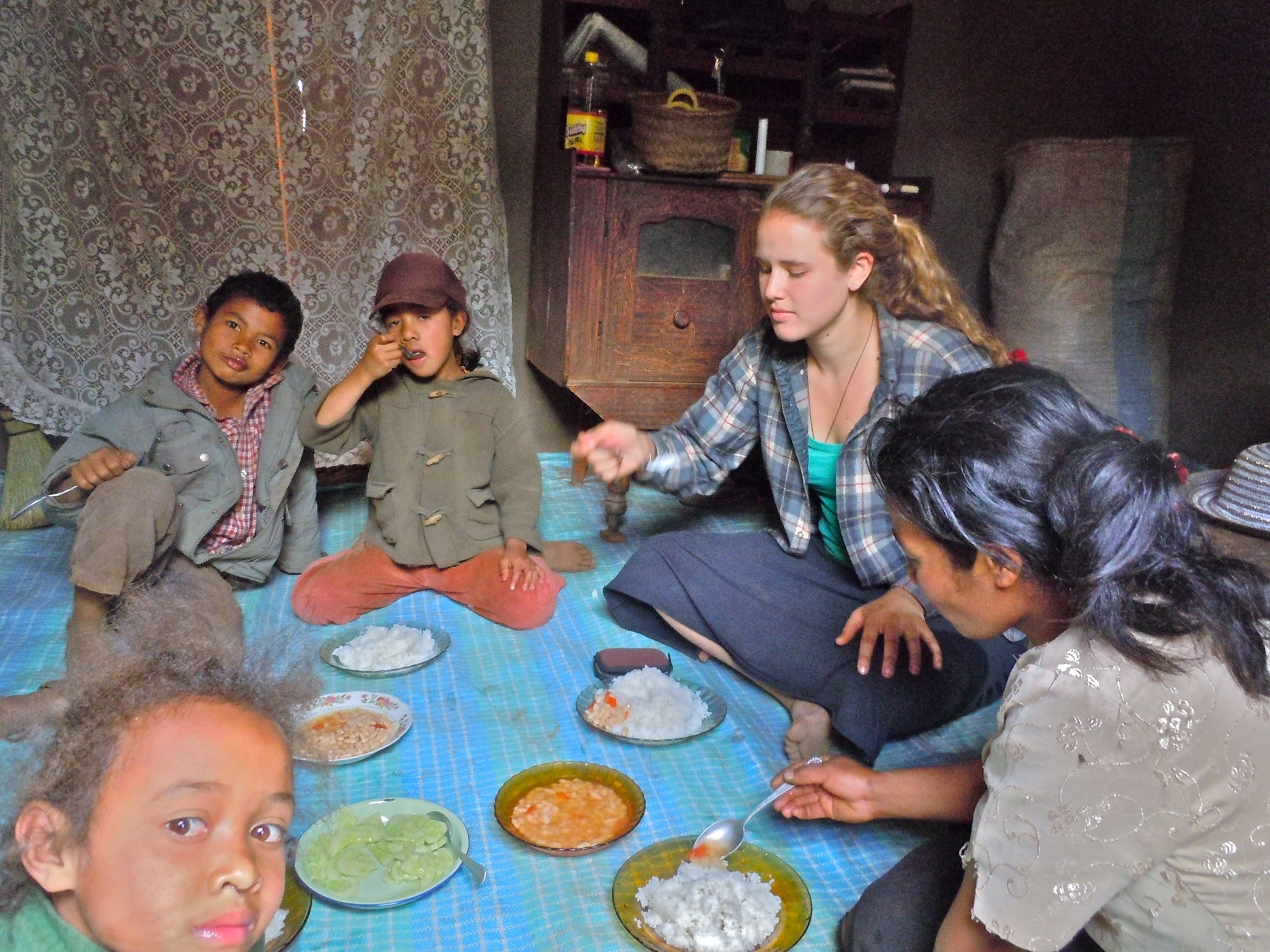 Student dining with her home-stay family